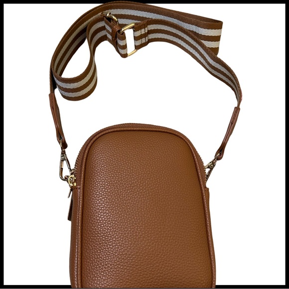 N W/DUST BAG. Mai-Lili-Josephine sold @ANTHROPOLOGY. Crossbody Bag, two straps. - Picture 8 of 14